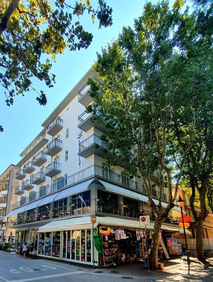 Lively Hotel بيلاريا-إيجيا مارينا المظهر الخارجي الصورة