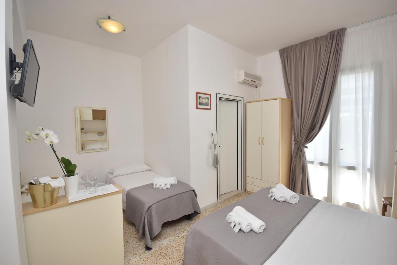 Lively Hotel بيلاريا-إيجيا مارينا المظهر الخارجي الصورة