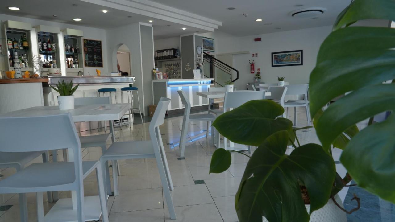 Lively Hotel بيلاريا-إيجيا مارينا المظهر الخارجي الصورة