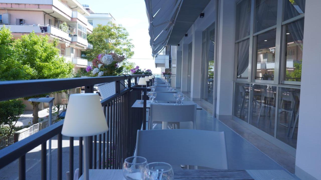 Lively Hotel بيلاريا-إيجيا مارينا المظهر الخارجي الصورة