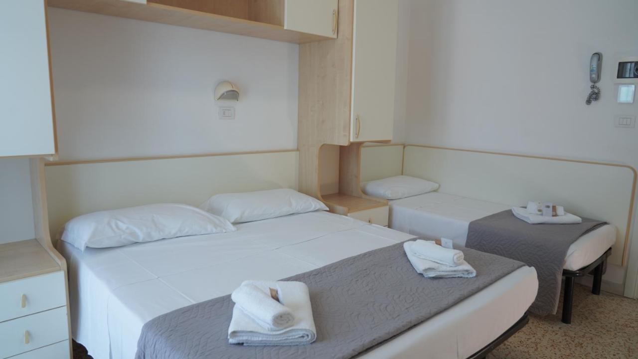 Lively Hotel بيلاريا-إيجيا مارينا المظهر الخارجي الصورة