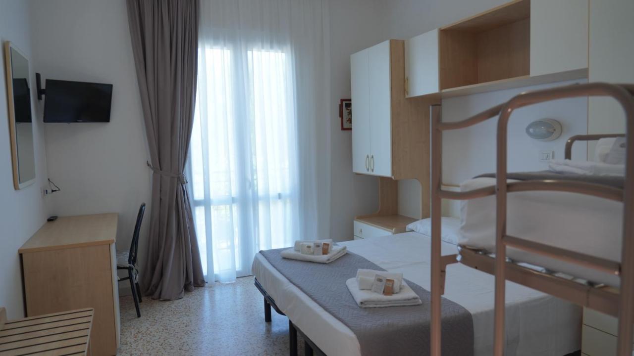 Lively Hotel بيلاريا-إيجيا مارينا المظهر الخارجي الصورة
