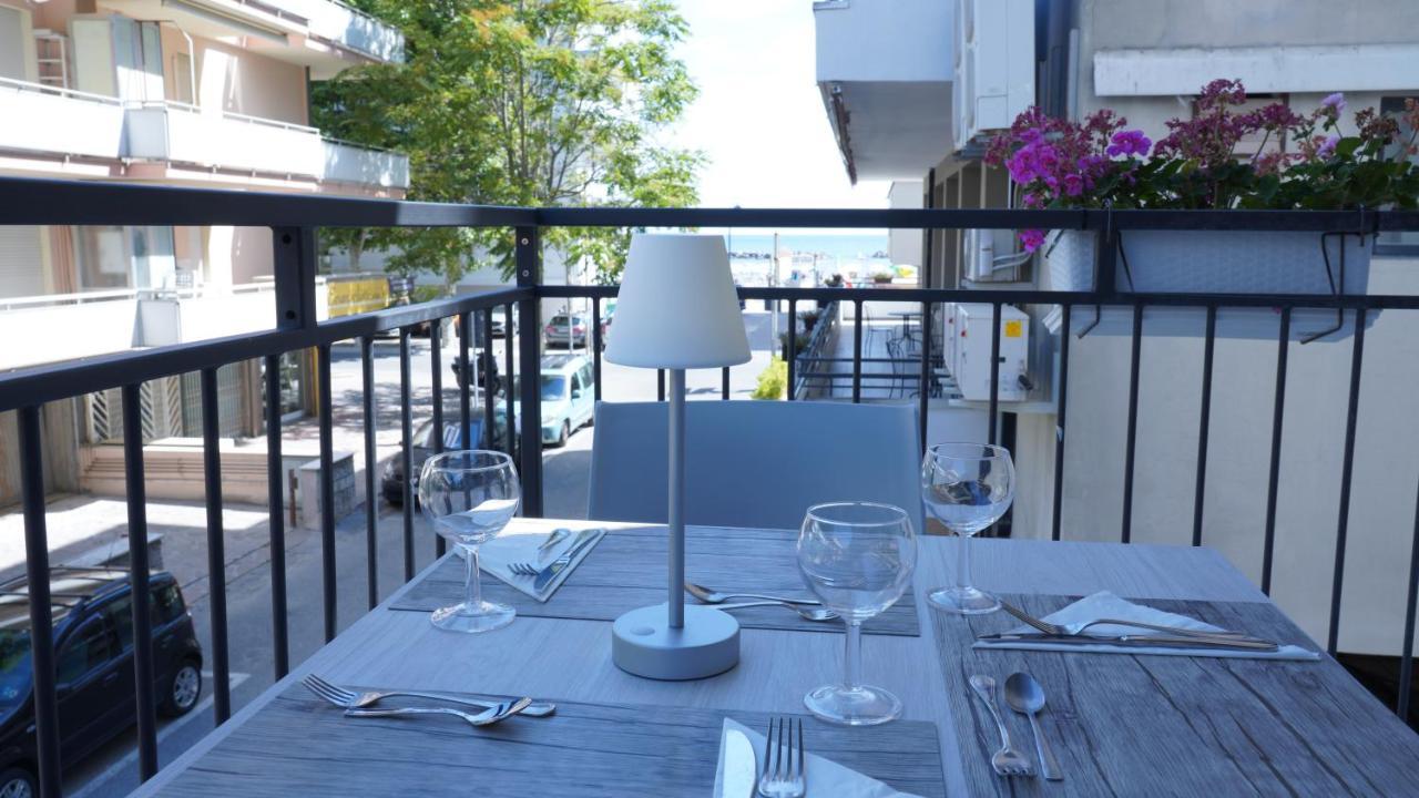 Lively Hotel بيلاريا-إيجيا مارينا المظهر الخارجي الصورة