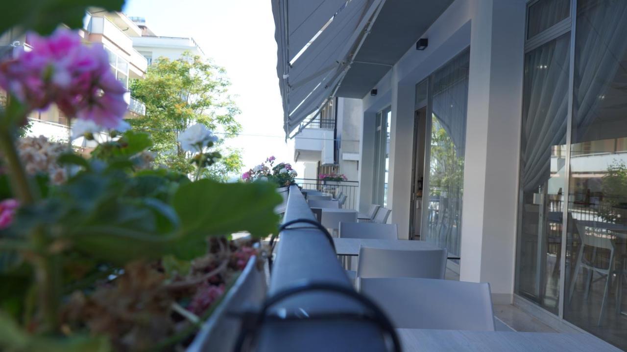 Lively Hotel بيلاريا-إيجيا مارينا المظهر الخارجي الصورة