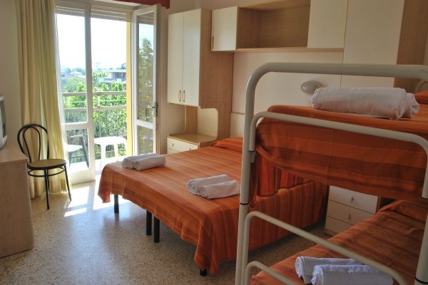 Lively Hotel بيلاريا-إيجيا مارينا المظهر الخارجي الصورة